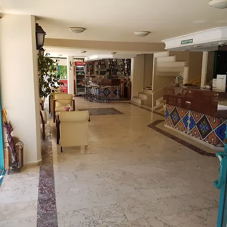 Ξενοδοχείο με διαμερίσματα Lila 2*