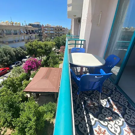 Lila Ξενοδοχείο με διαμερίσματα Αλάνια