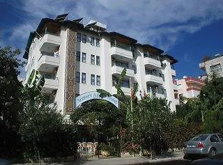 Ξενοδοχείο με διαμερίσματα Lila 2*