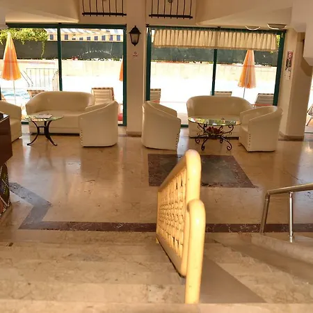 Lila Ξενοδοχείο με διαμερίσματα 2*