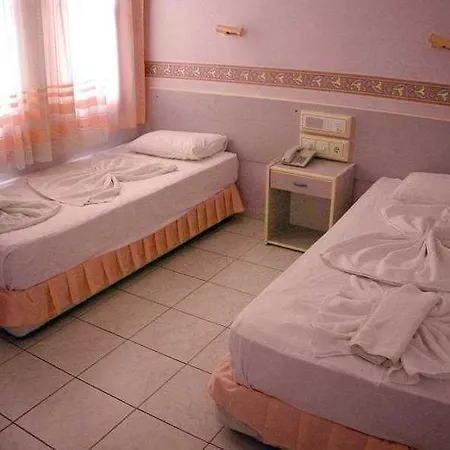 Lila Aparthotel 2*