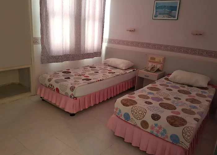 Hotel apartamentowy Lila 2*
